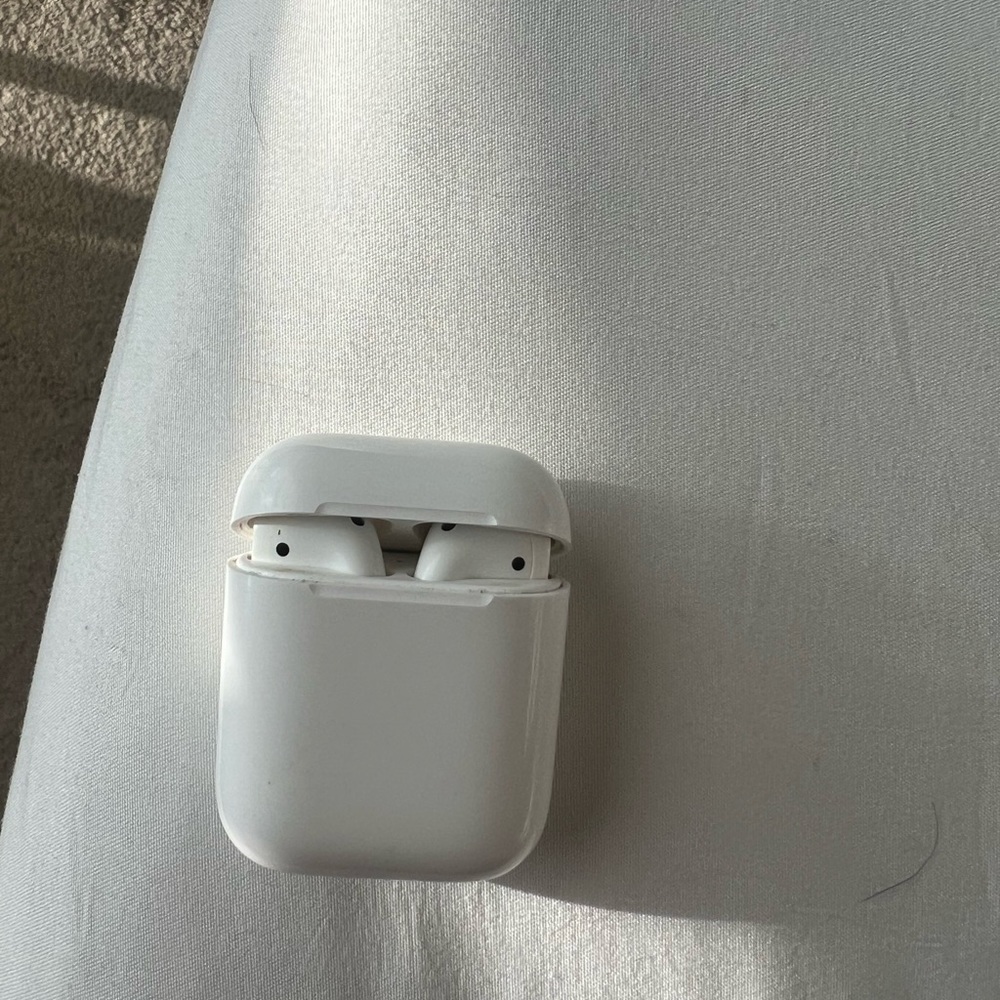 Working AirPods